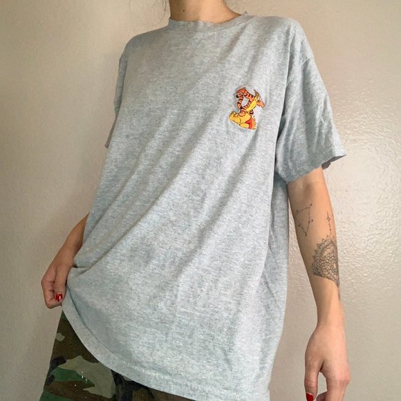 Vintage Pooh Bear + Tigger Embroidered T-shirt - Picture 1 of 6